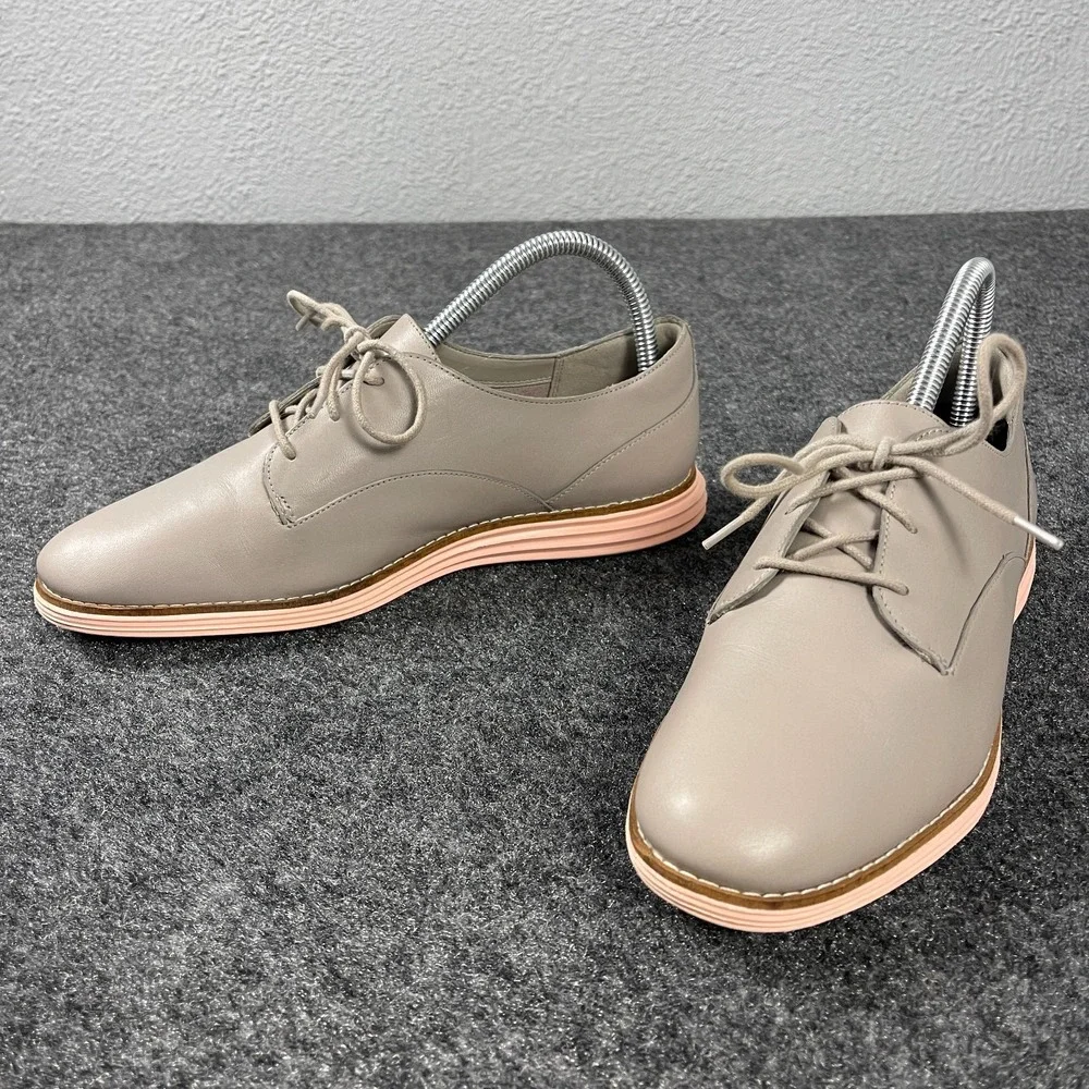 Cole Haan Original Grand Oxford Womens 7.5B Gray Leather Pink Sole Casual W17145